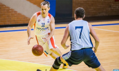 Дебютант начинает с победы