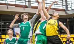 "Райффайзенбанк": заявка на титул