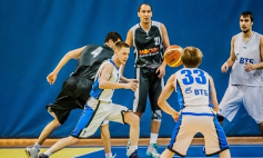 Видео с игры ВТБ - Москва Баскетбольная. Счет 48:38.